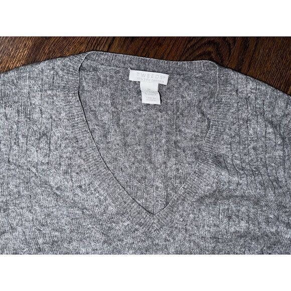 Tweeds Women's Gray V-Neck 2-Ply Cashmere Sweater Size M Long Sleeve Pullover - Picture 3 of 5